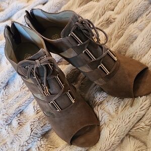 Isola Brown Suede Peep-Toe Women's Booties With Zipper Back, Size 10, 5" Heel